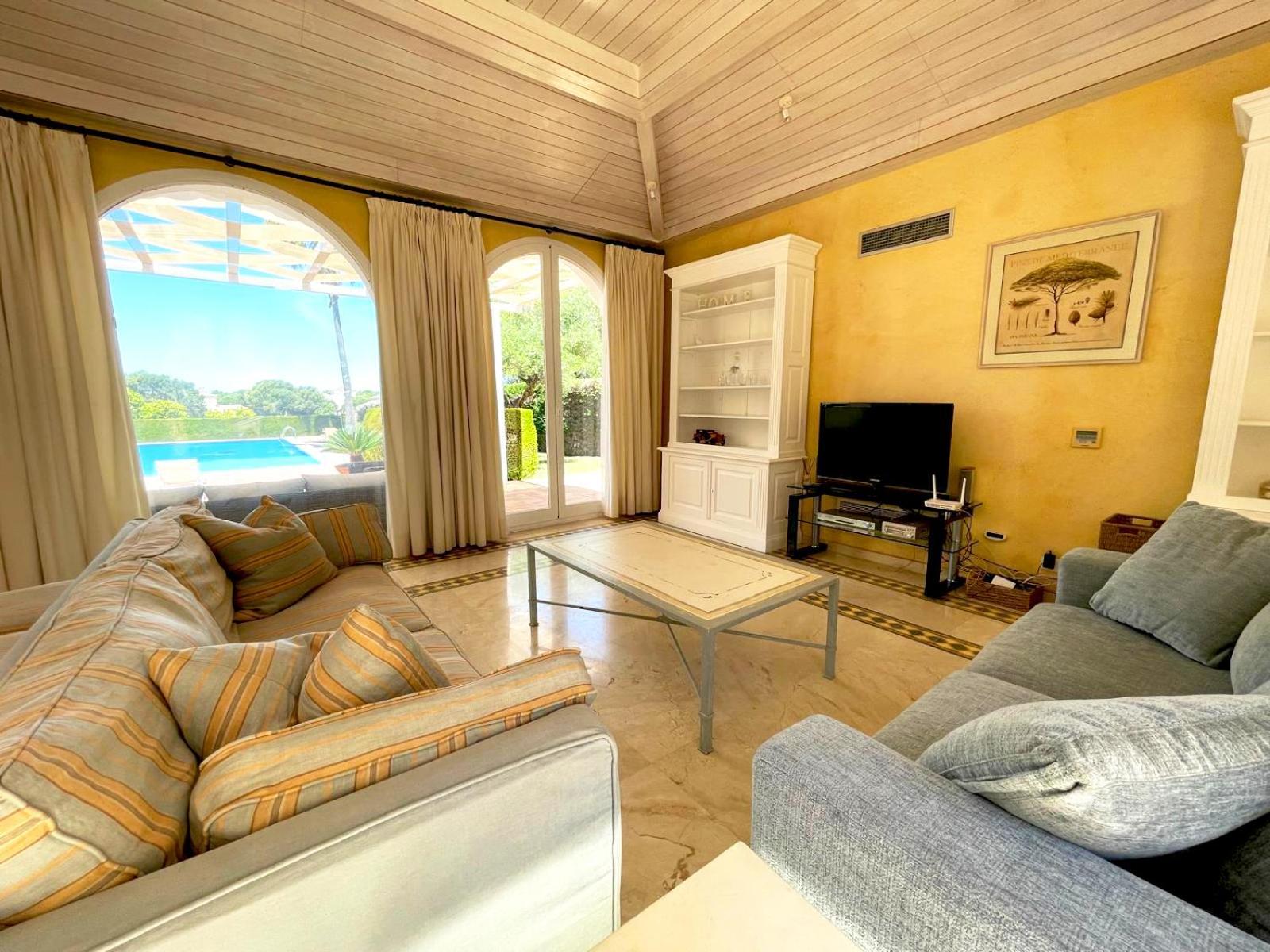 בנאלופ קסאס וייחאס Villa Rosa מראה חיצוני תמונה