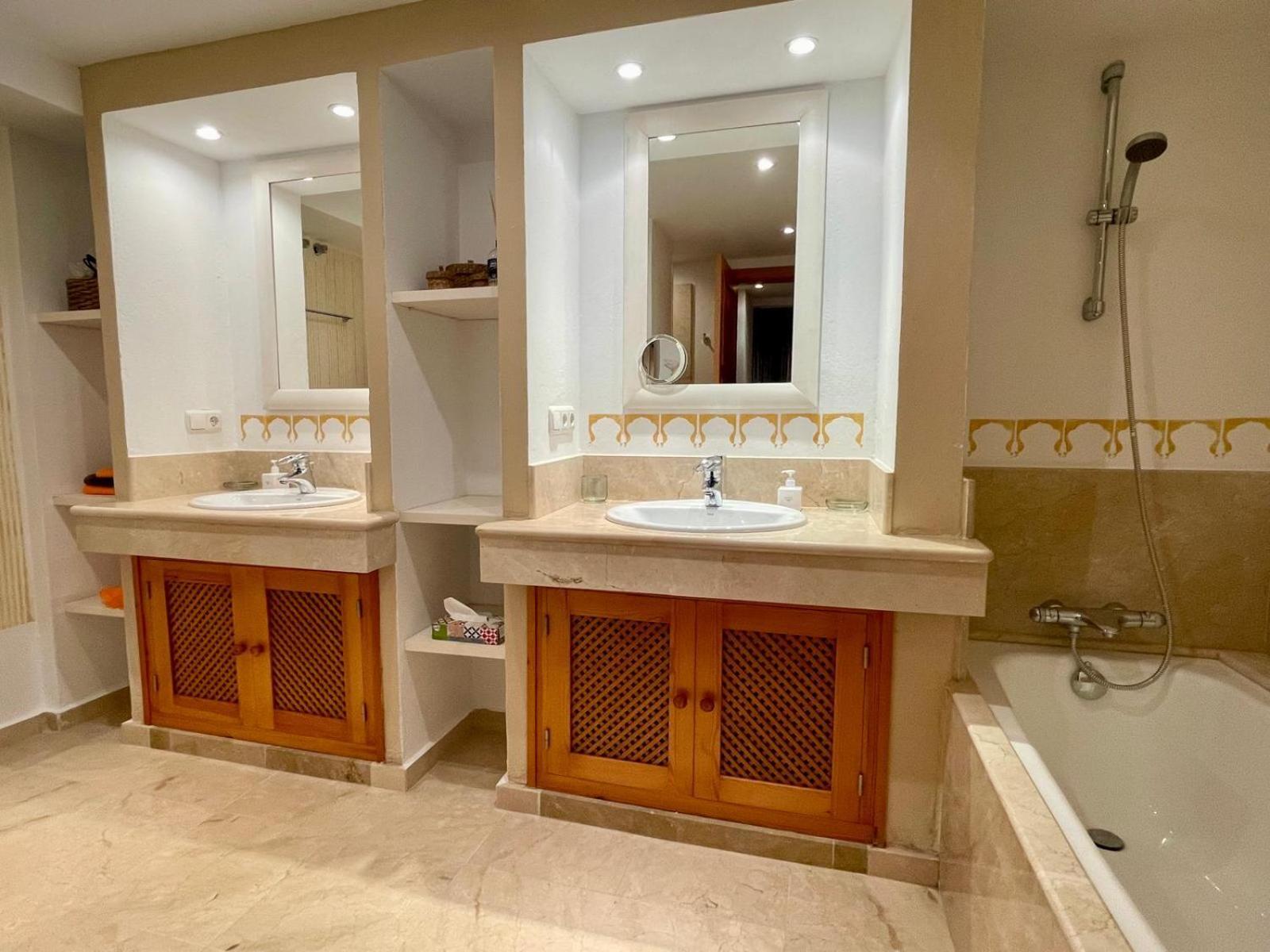 בנאלופ קסאס וייחאס Villa Rosa מראה חיצוני תמונה